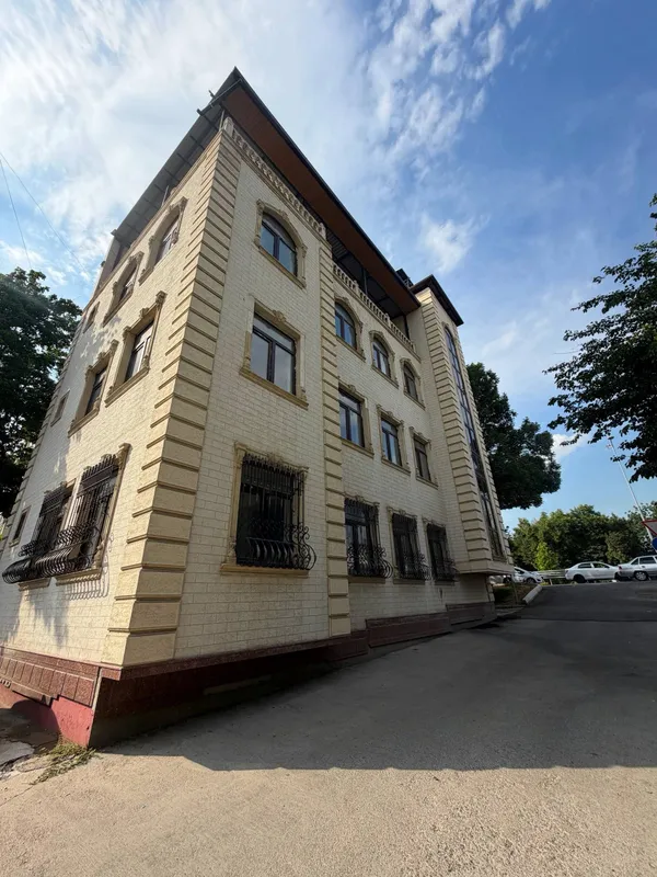 Нежилое здание 550 м2, Мирзо-Улугбекский район, ориентир Экобазар — фото 1