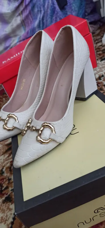 woman shoes (ayollar oqoq kiyimi)