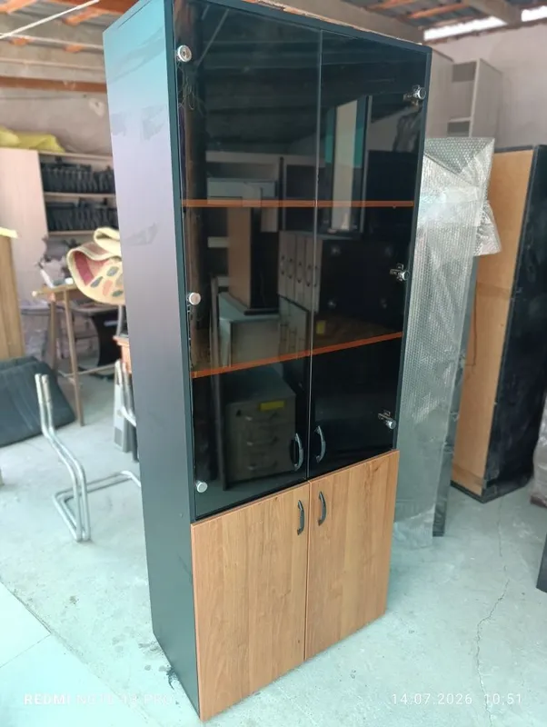 Продам офисный шкаф 2