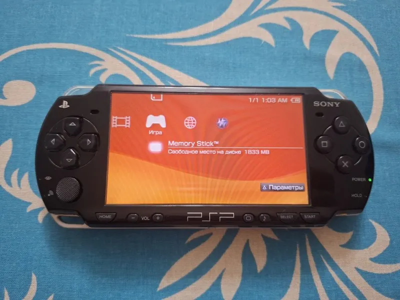 Sony PSP 2000 Black 3 Sony PSP 2000 Black 3