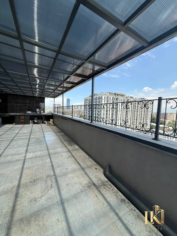 Просторная 3-комнатная квартира с террасой и летней кухней в ЖК Royal House — фото 2