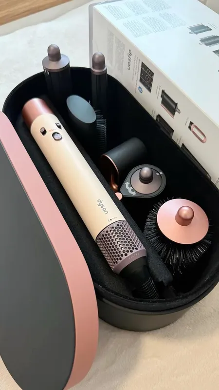 Dyson Airwrap Complete HS08 Sakura — эстетика и идеальная укладка