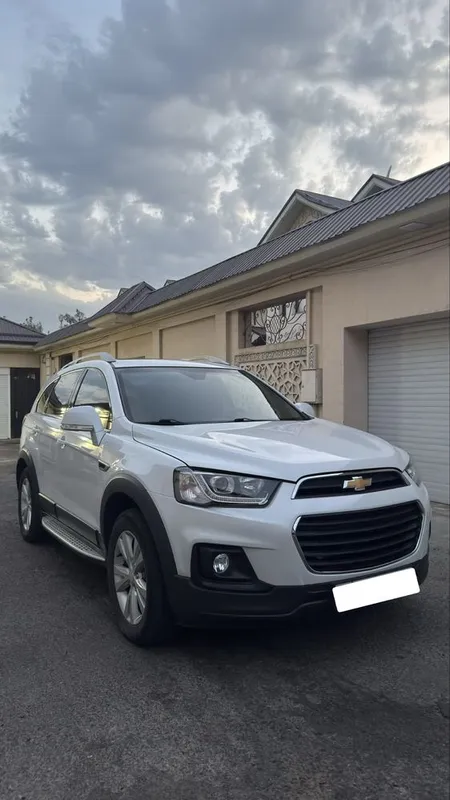 Chevrolet Captiva 4 avtomobili sotiladi 4 Chevrolet Captiva 4 avtomobili sotiladi 4