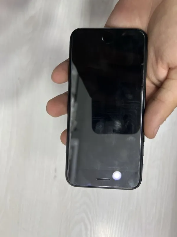 IPhone SE - 64Gb 4 IPhone SE - 64Gb 4