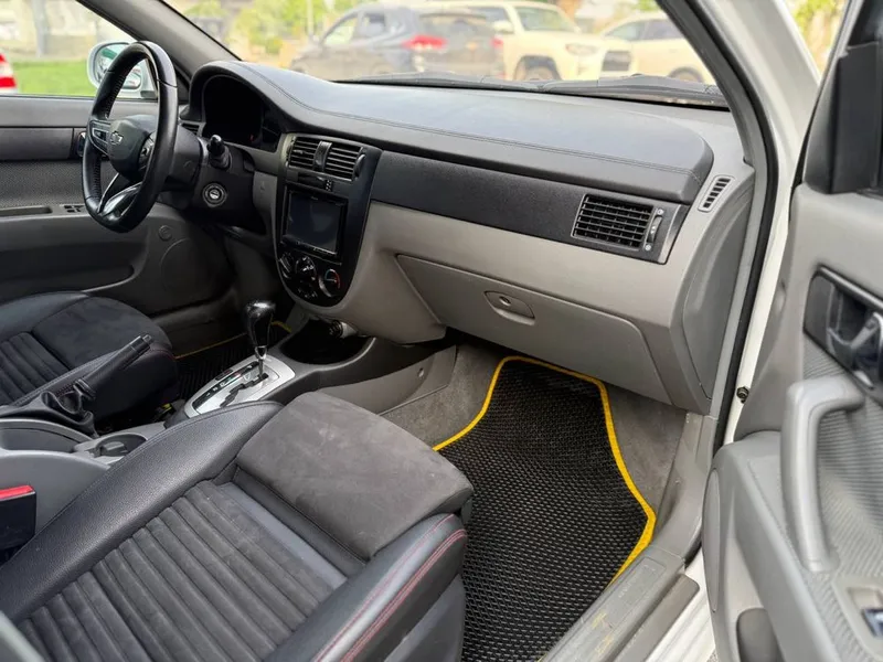 Tuning Gentra Сидения Mercedes CLA Монитор Pioneer Sab ген довереность 2