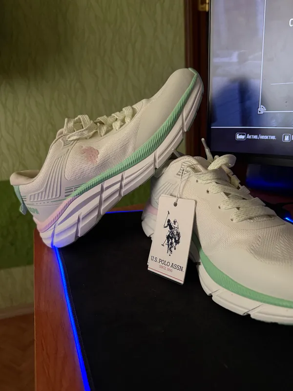 Продаю кроссовки Polo оригинал 2 Продаю кроссовки Polo оригинал 2