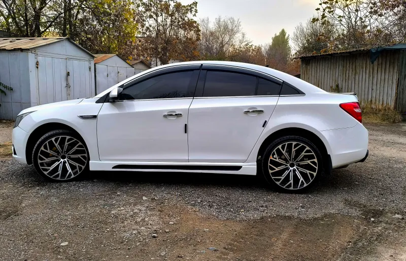 Chevrole CRUZE 1.8 Ideal 4
