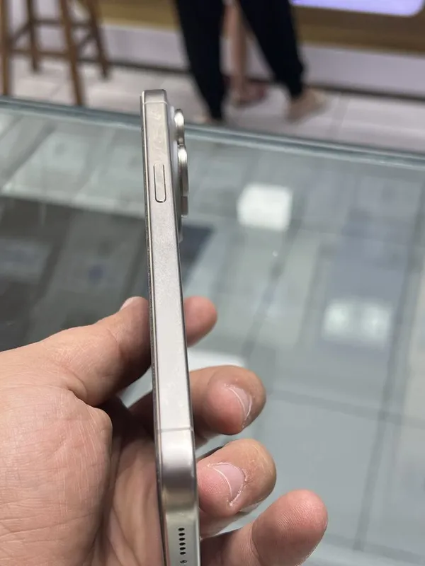 Iphone 15 pro max — фото 1