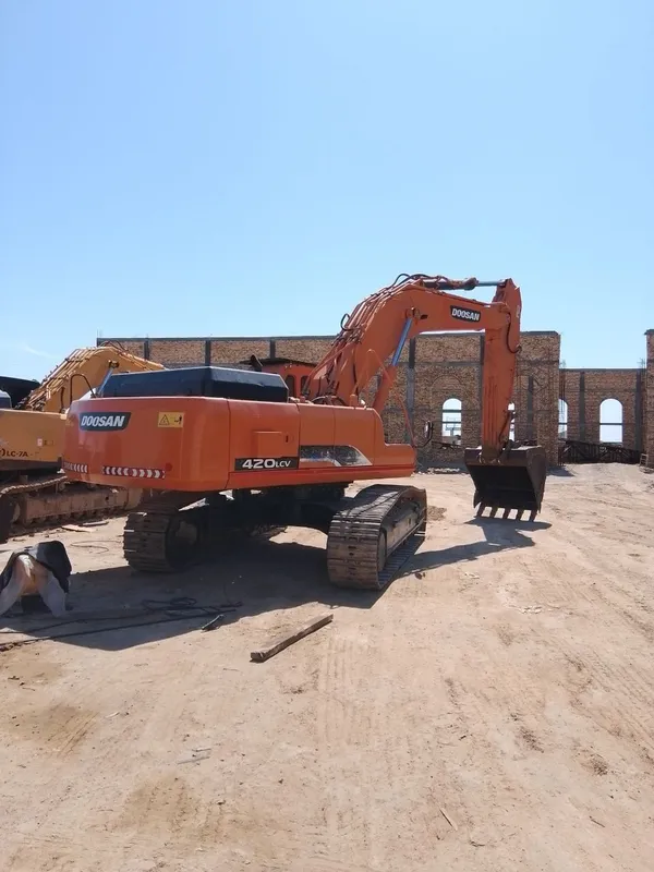 Doosan 420sotiladi yili 2010 xolati yaxshi l 3 Doosan 420sotiladi yili 2010 xolati yaxshi l 3
