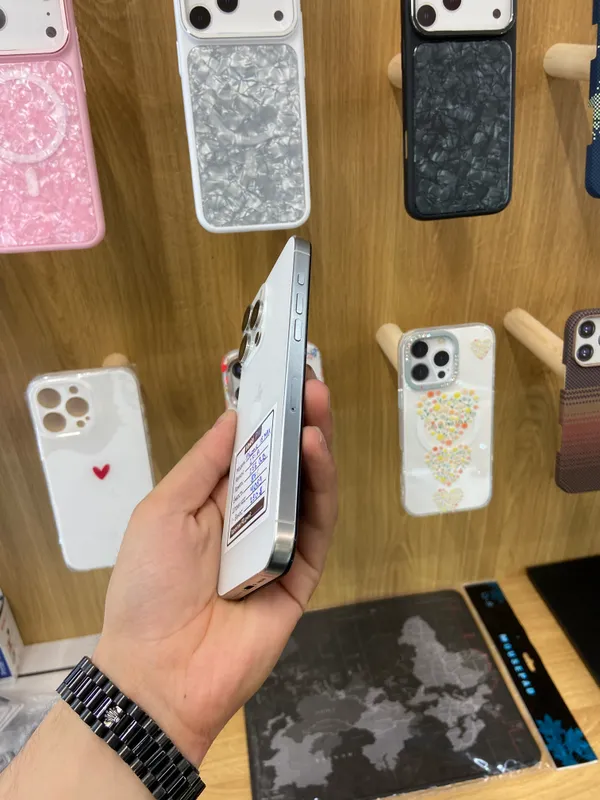Apple 15 Pro Max White