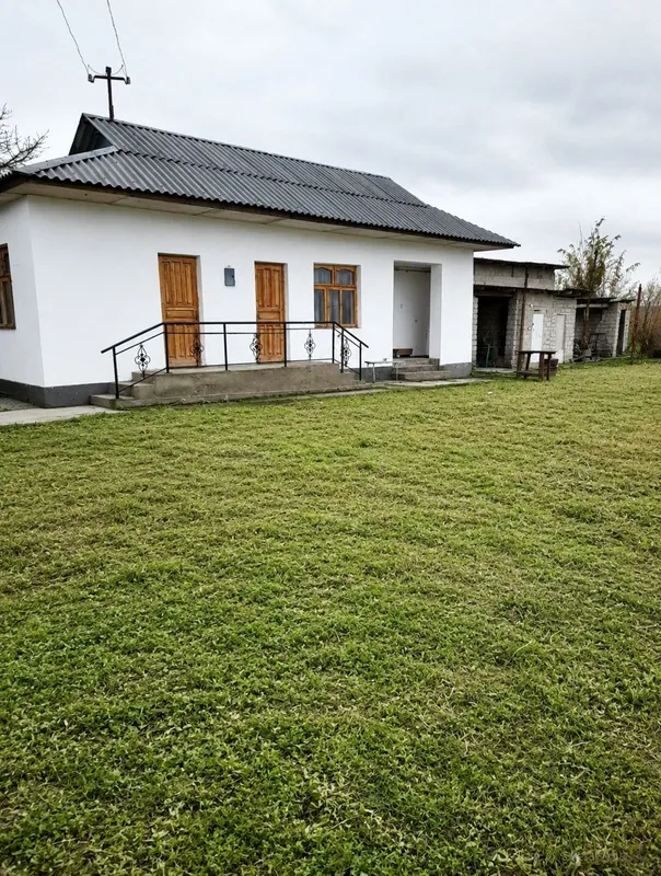 Dacha sotiladi, Tosh viloyati, Oqqo‘rg‘on, daryo yonida, 6 sotix, 3 xonali 1 Dacha sotiladi, Tosh viloyati, Oqqo‘rg‘on, daryo yonida, 6 sotix, 3 xonali 1