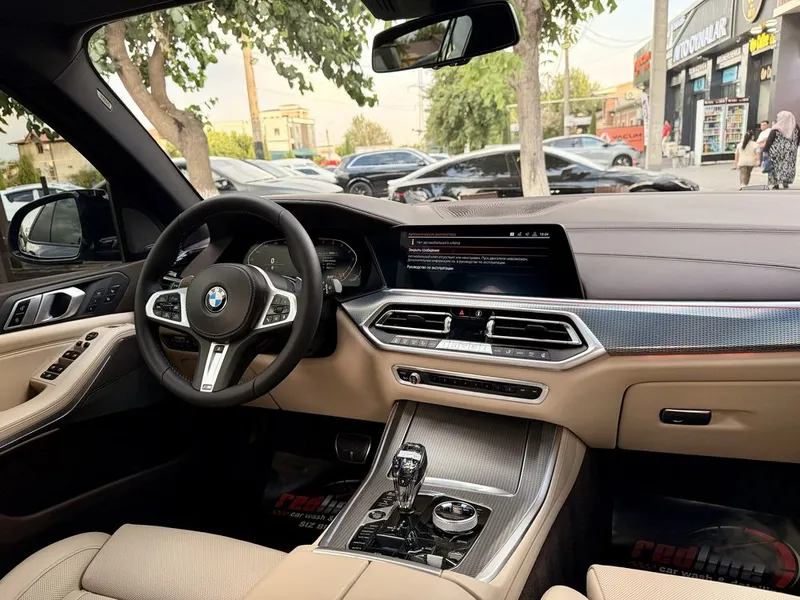 BMW X5 40i restyling full — фото 3