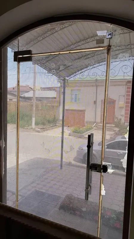 kolyonniy oynali eshik