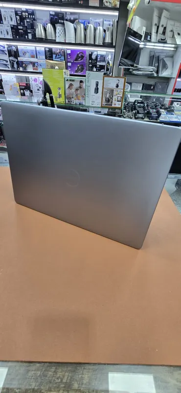 Dell Inspiron / Latitude 15 2