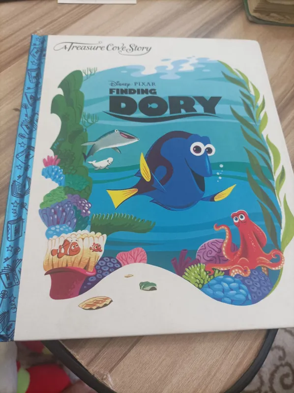 Книга на английском языке История Дори Finding Dory 1