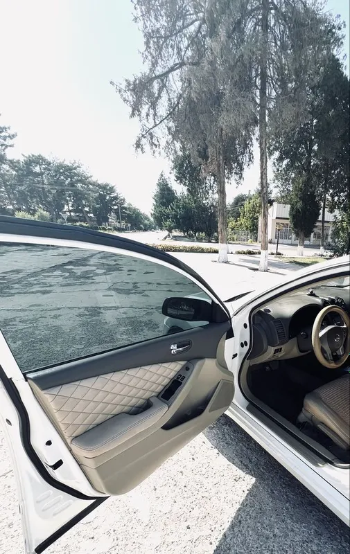 Nissan Altima Srochna sotiladi Faqat naxtka xolati zor 6