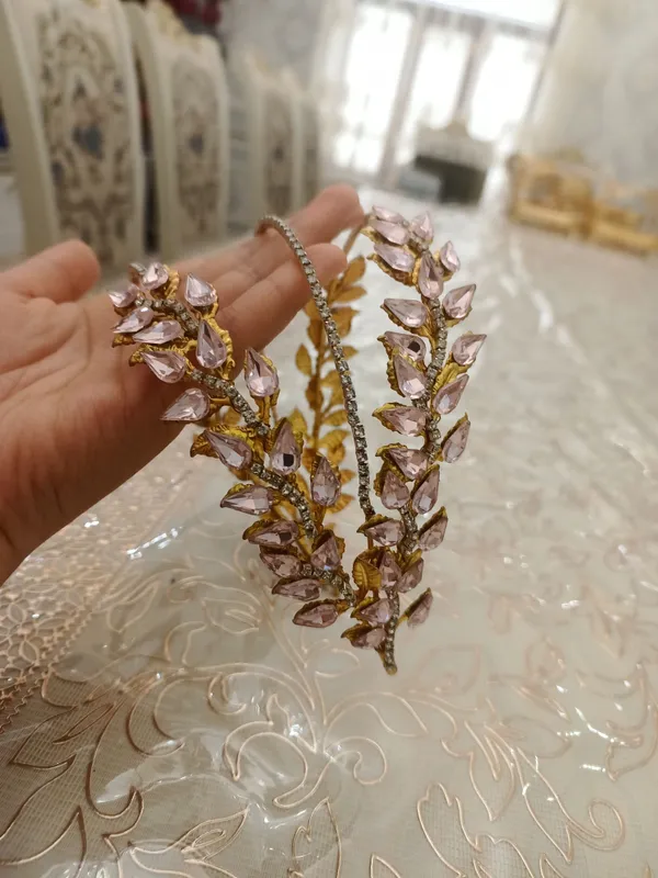 Pushti diadema 3 qatorli narhi 80 ming kelishiladi