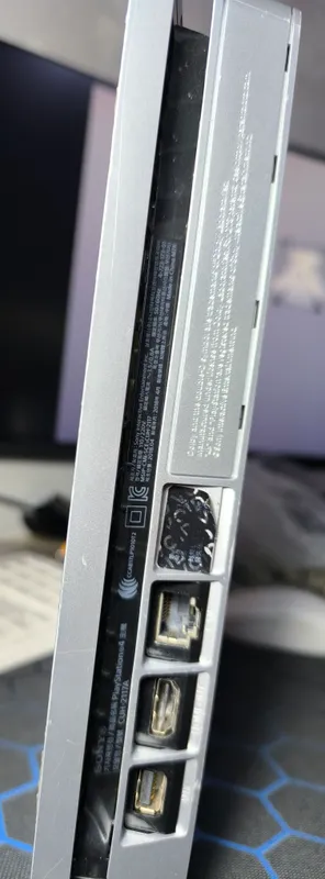 Sony Ps4 slim 11.. версия Продам срочно 2