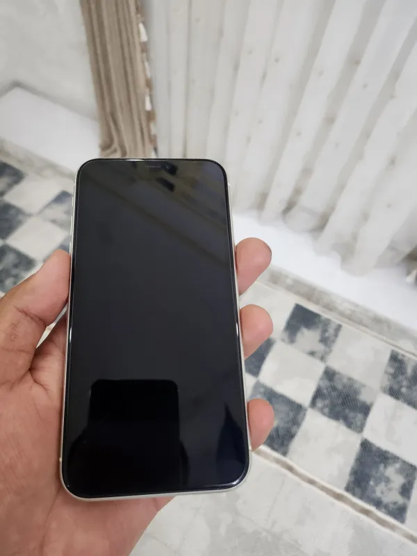 iPhone 11 rangi white 2
