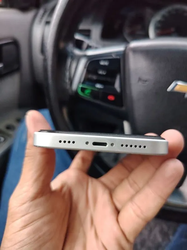 Iphone Xr 17 korpusda telefon sotiladi — фото 3