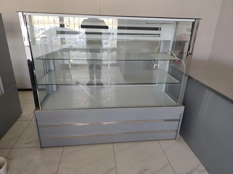 Vitrina haladelnik Vitrina haladelnik
