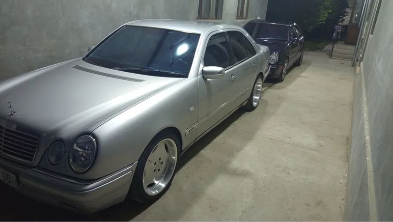 Mersades w210 dorest sotuvda 3 Mersades w210 dorest sotuvda 3