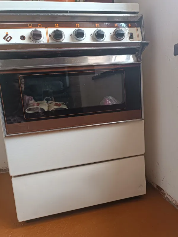 BRES GAZ sotiladi yangi 4ta koʻzi yonadi 1 BRES GAZ sotiladi yangi 4ta koʻzi yonadi 1