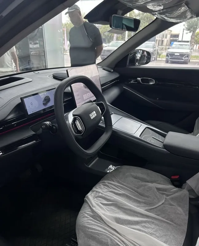 Geely ex5 im gibrid, electr 8 Geely ex5 im gibrid, electr 8