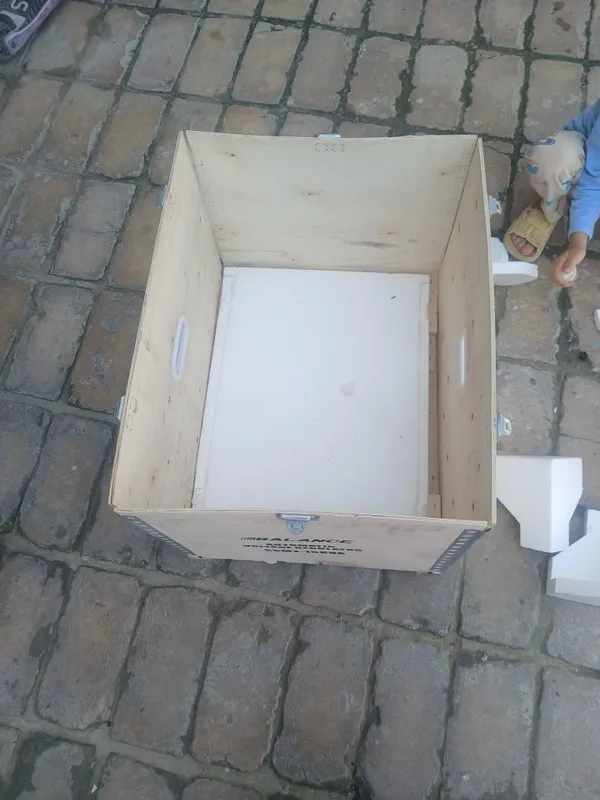 Stablizator qutilari sotiladi 2 Stablizator qutilari sotiladi 2