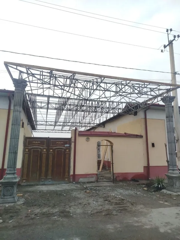 Том Навес Парник курамиз