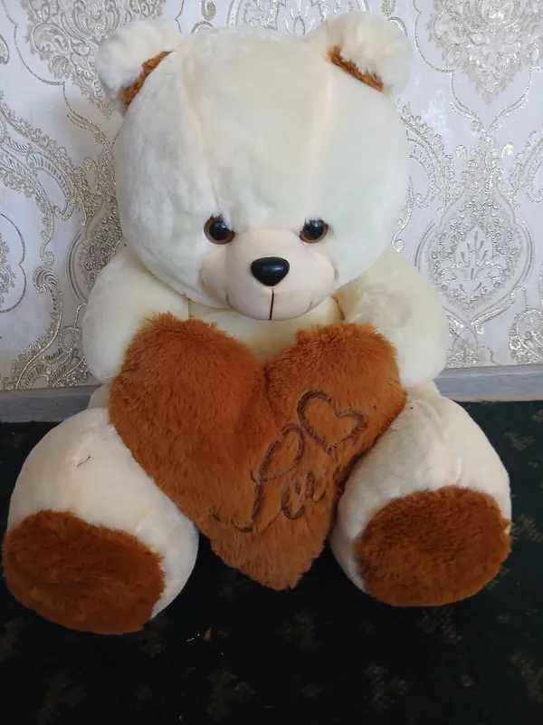 Продаётся мишка с сердечком, держащий сердечко — 160 тысяч 1