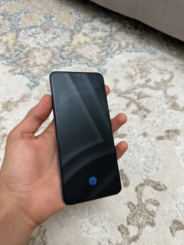 VIVO V21 E