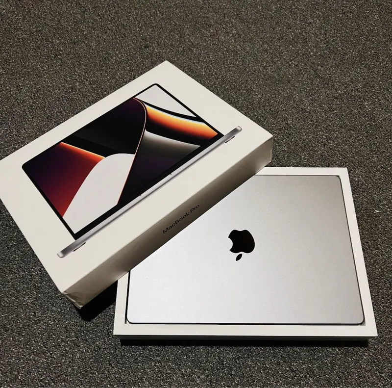 Macbook M1 pro 13,3dyum+magic 3 6 Macbook M1 pro 13,3dyum+magic 3 6