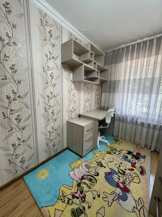 метро Максим Горкий 1
