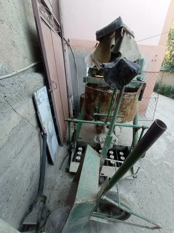 Mishalka uchta kamplekt blok g'isht quygich apparat — фото 1