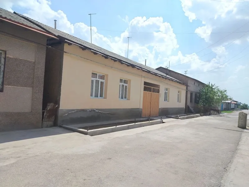Uchastka sotiladi srochna 8 Uchastka sotiladi srochna 8