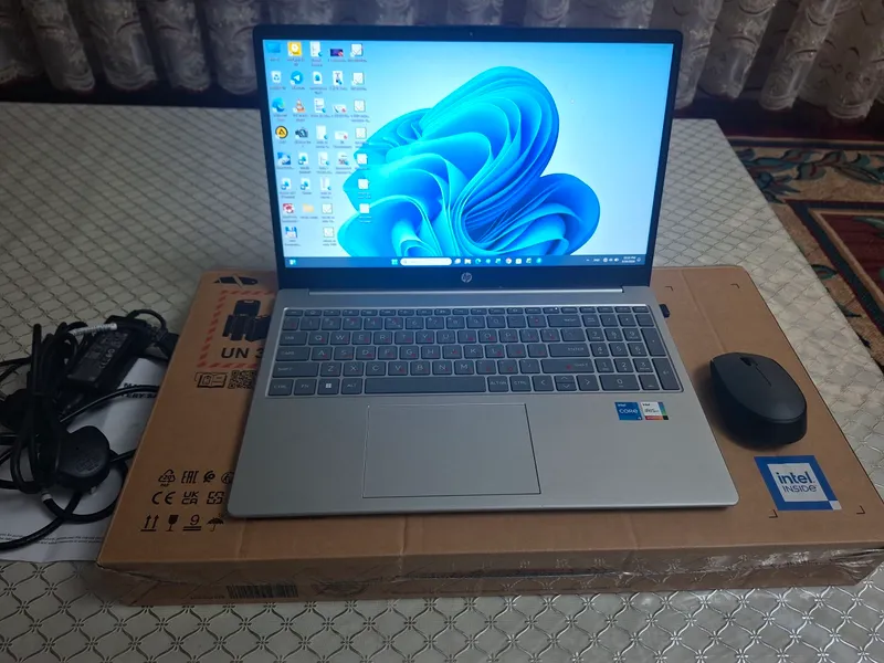 Hp noutbuk laptop 15-fd0498nia