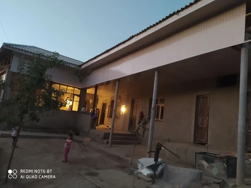 uy xovli sotiladi