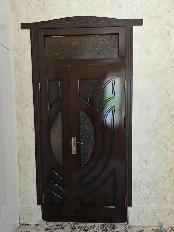 Yogʻoch eshik sotiladi Yogʻoch eshik sotiladi
