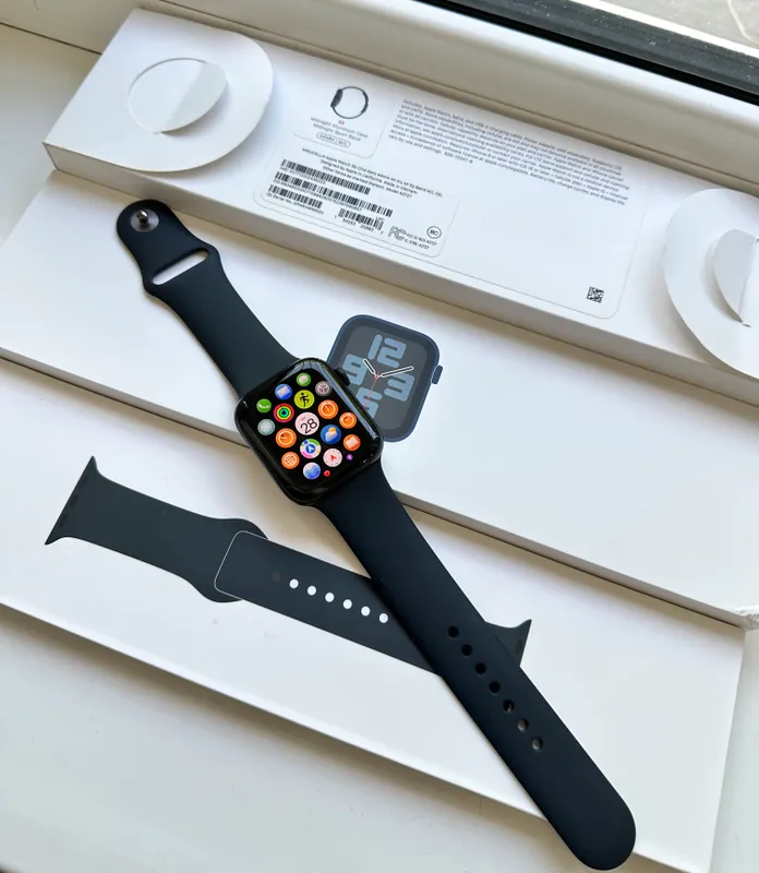Apple Watch SE(2) Midnight 45mm LTE 4