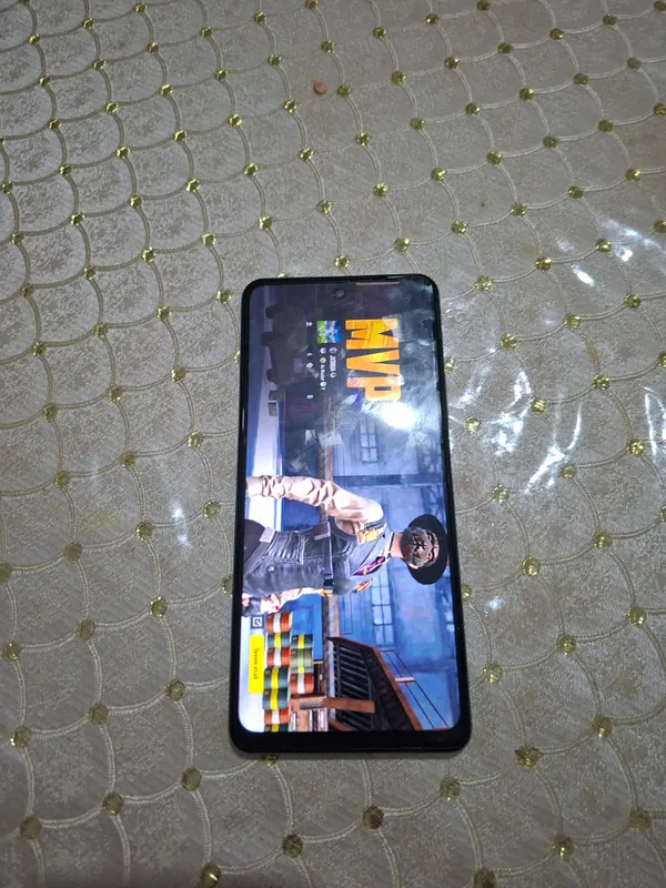Tecno Spark 20 Pro 8/256, в комплекте 3 чехла 3 Tecno Spark 20 Pro 8/256, в комплекте 3 чехла 3