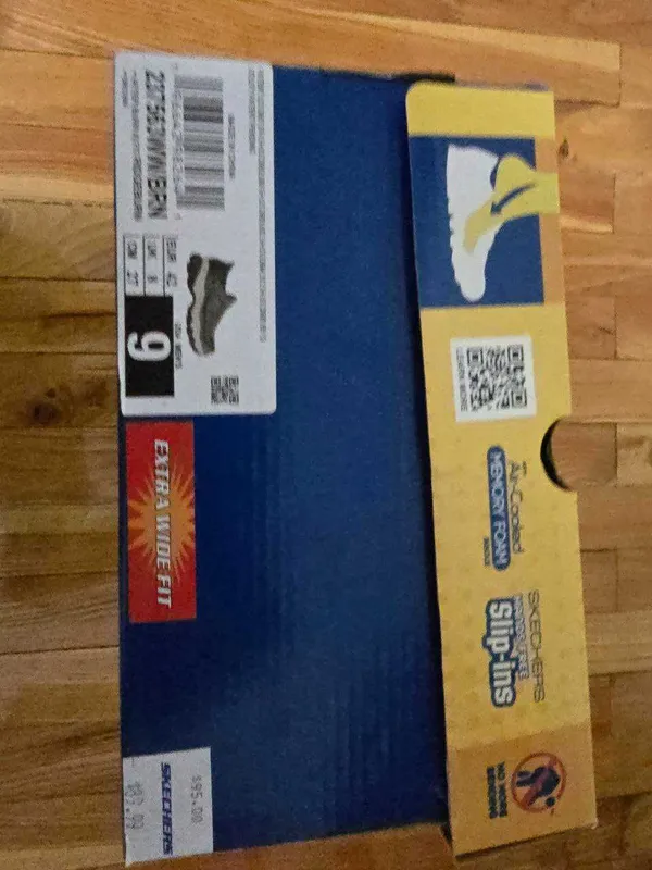 Продаются оригинальные мужские кроссовки, SKECHERS размер 9 3 Продаются оригинальные мужские кроссовки, SKECHERS размер 9 3