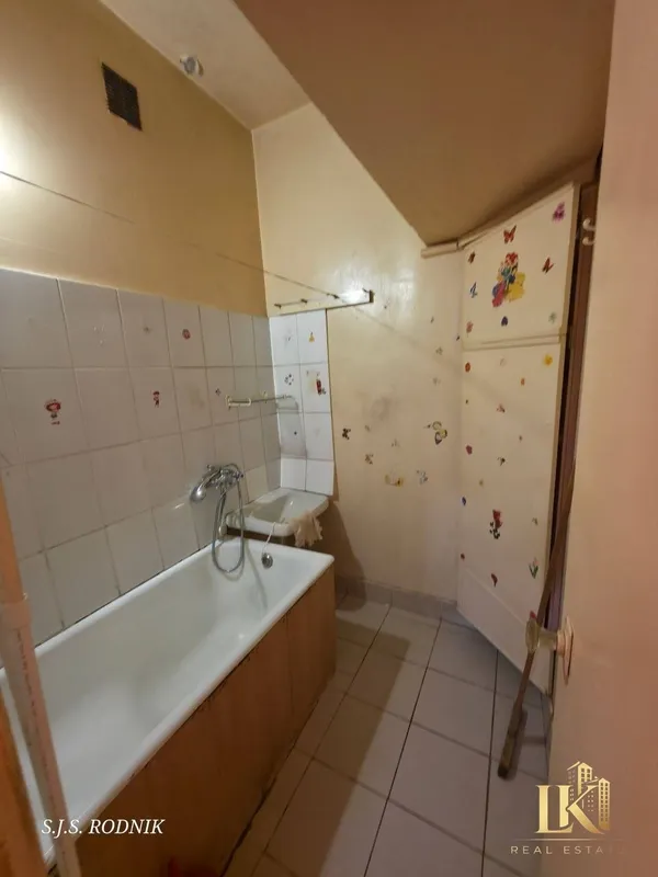1 xonali kvartira sotiladi, 35 m², ta’mirsiz 6