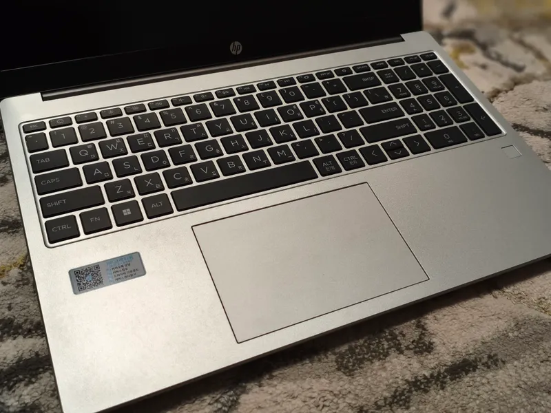 HP noutbuk (16/512 gb) — фото 1