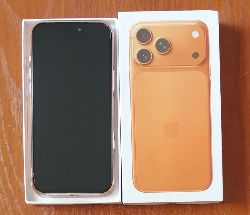 IPhone 17pro max original emas — фото 2