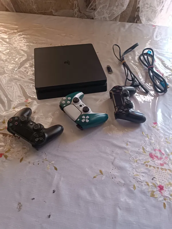 Playstation 4slim 1 Playstation 4slim 1