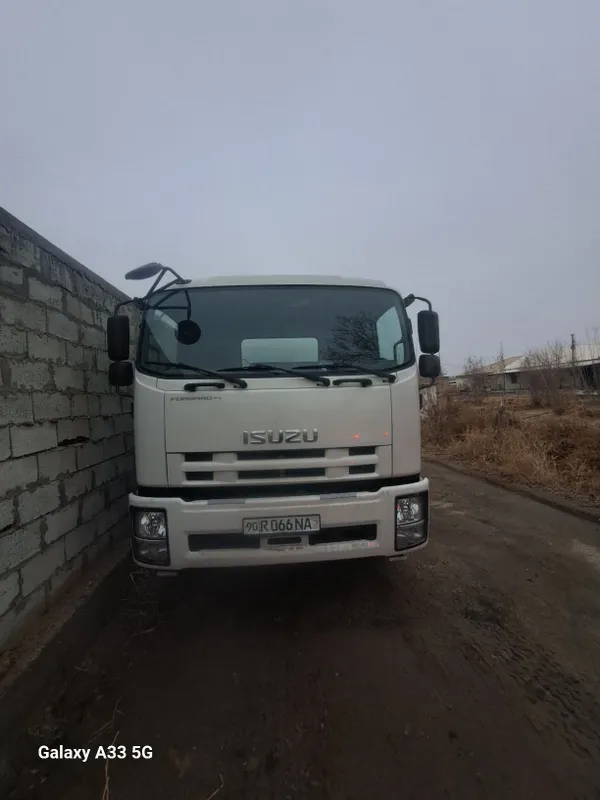 Isuzu comfort yili yangi