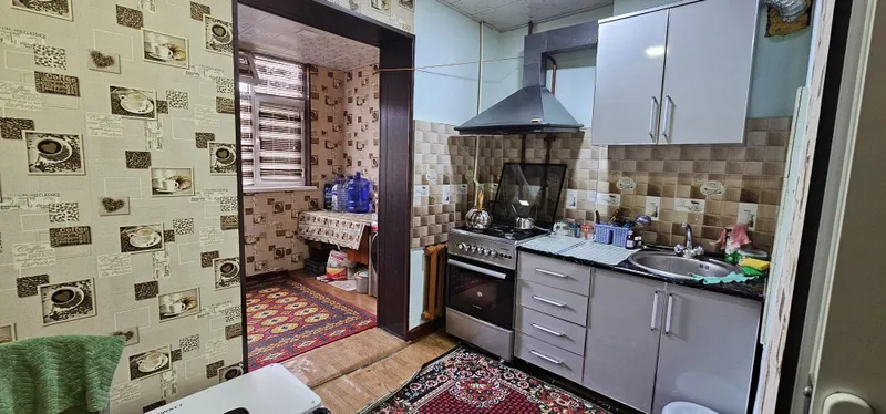 Uy 2xonali Qurilish kollej oldida 4 Uy 2xonali Qurilish kollej oldida 4