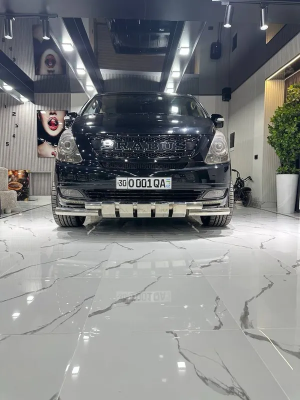 Продается представительский HYUNDAI GRAND STAREX 4 Продается представительский HYUNDAI GRAND STAREX 4