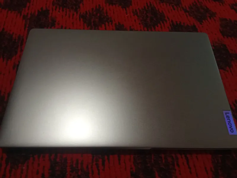 Lenovo IdeaPad Slim 3 Core i3 13-gen 4